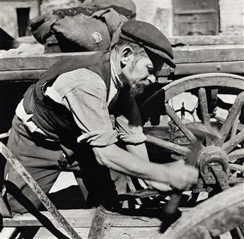 ROMAN VISHNIAC (1897-1990) A selection of six street scenes and portraits depicting Jewish life in Poland.